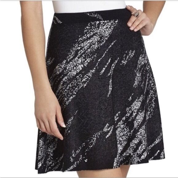 BCBGMaxazria Karlie Crackled-Jacquard Silk Blend Skirt - Picture 1 of 13